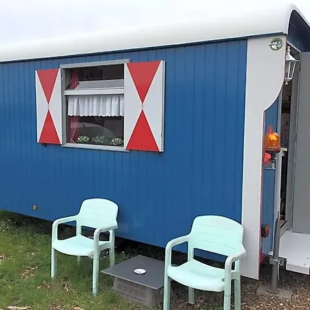 Boerderij Rust, In Pipowagens! Den Helder