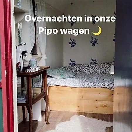 Bed & Breakfast Boerderij Rust, In Pipowagens! *