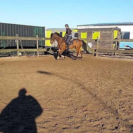 Boerderij Rust, In Pipowagens! *