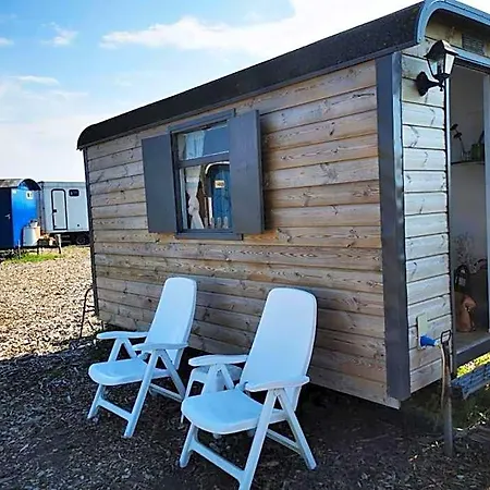 Bed & Breakfast Boerderij Rust, In Pipowagens!