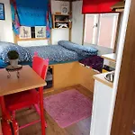 Bed and Breakfast Boerderij Rust, In Pipowagens! *
